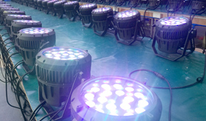 LED聚光灯/LED面光灯生产环境